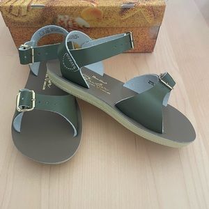 Sun-San Saltwater Sandals, Little Girls size 11, Olive